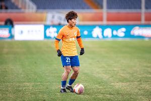 开云体育APP下载-记者：泰山队赛前，崔康熙和谢文能出席发布会