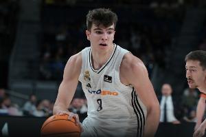 开云体育下载-投篮没谱！28号秀乌戈12中3&amp;三分7中1拿到10分7板3助 6失误7犯规